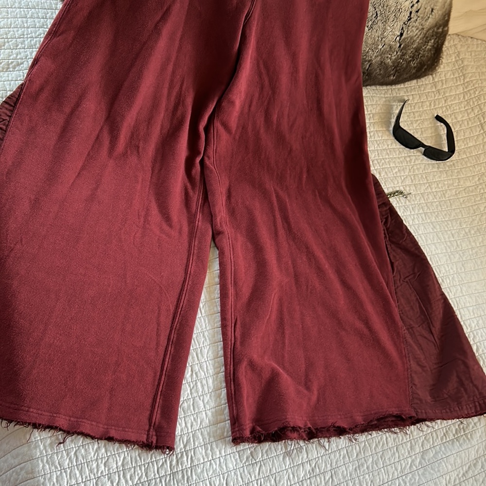 NWT Free People Movement Solid Borderline Wide Leg Pants maroon small - Picture 4 of 16